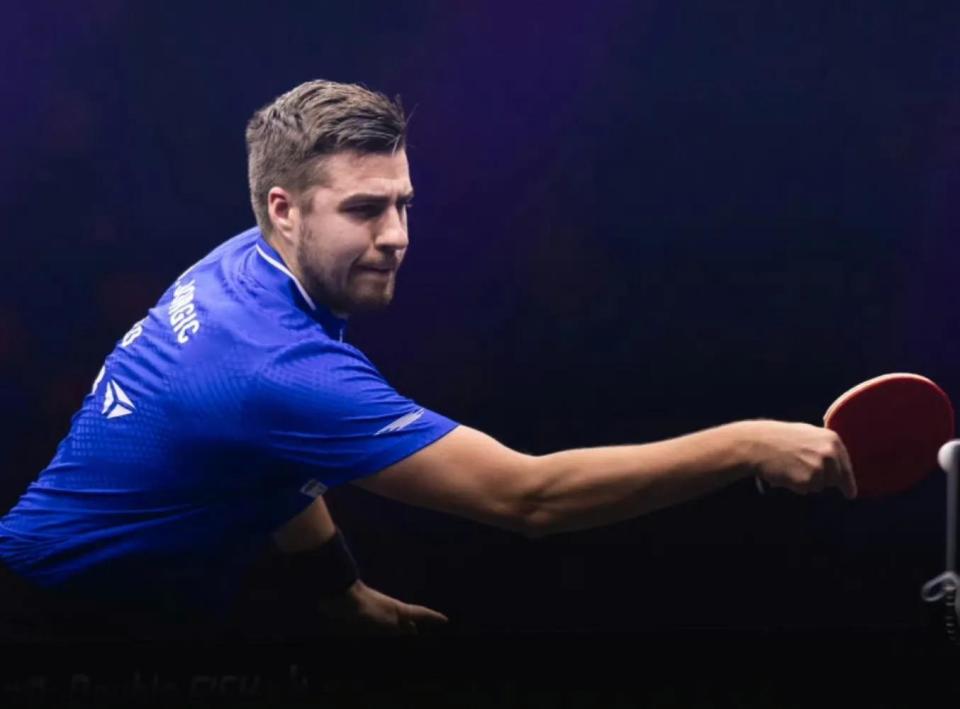 并通过媒体 并通过媒体